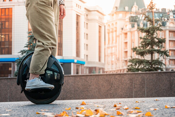 Use of personal electric transport for daily trips © Alex Images