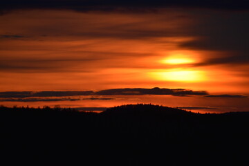 Fototapeta na wymiar A sunrise over the Appalachians on a spring morning