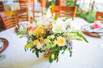 floral arrangement for wedding decoration 