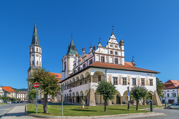 Fototapeta na wymiar Basilica of St. James and Old Town Hall, Levoca, Slovakia