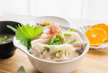 豚トロネギ塩だれ丼