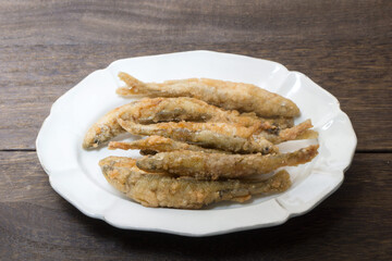 小魚の唐揚げ	
