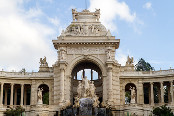 Obraz premium Palacio de Longchamp con sus Fuentes en la ciudad de Marsella en el pais de Francia