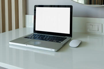 computer laptop mock up and mouse white blank screen on table.