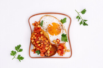 Sandwich with tomatoes and chickpeas