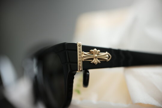 Close Up Sunglasses Chrome Hearts