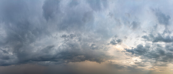 Fototapeta premium Fantastic clouds at sunrise