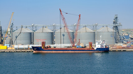  Bulk carrier