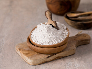 Organic maca powder - Lepidium meyenii. Wood board