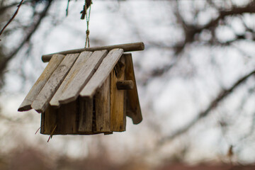 Distress wood Birdhouse 