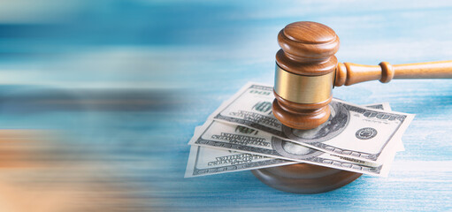 Hammer and money in court.