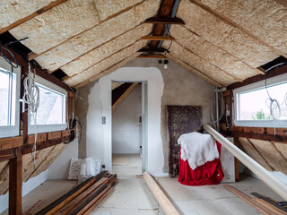 Dachstuhl wird ausgebaut im Eigenheim