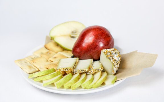 Anjou Pear with Capriole Cheese and Crostini Crackers