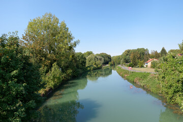 Fototapeta na wymiar Canal from Meaux to Chalifert in Ile-De-France country