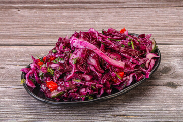 Pickled red cabbage with herbs