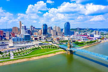 Aerial view of Cincinnati skyline Ohio USA  - obrazy, fototapety, plakaty