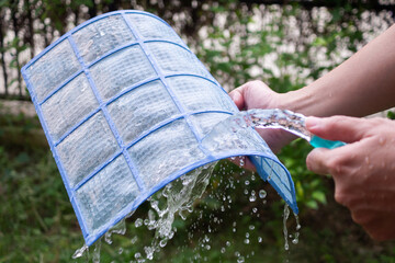 cleaning air conditioner dirty filter