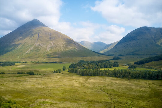 West Highland Way walk path and Buachaille Etive Mor Scotland