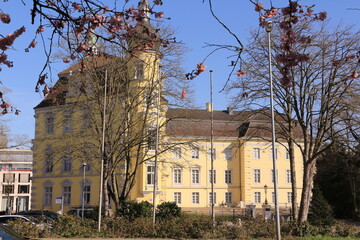 Blick auf das Historische Schloss im Zentrum von Oldenburg in Niedersachsen