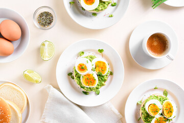 Avocado egg sandwiches