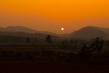 An amazing sunset between the mountains.