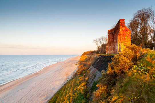 Ruiny kościoła w Trzęsaczu nad Morzem Bałtyckim, polska, Trzesacz / Ruins of the church in Trzęsacz on the Baltic Sea, Poland, Trzesacz