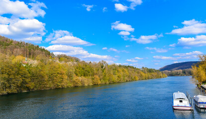 Der Hochrhein bei Kaiserstuhl AG - Schweiz