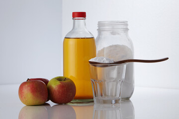 Apple cider vinegar and baking soda combination for acid reflux