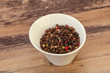 Peppercorn heap in the bowl