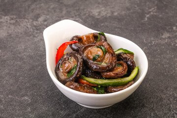 Marinated shiitake mushrooms with herbs