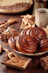 Obraz na płótnie Canvas Freshly baked sweet cinnamon buns.