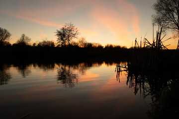 See im Sonnenuntergang