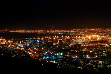 Fototapeta na wymiar View of Cape Town at night