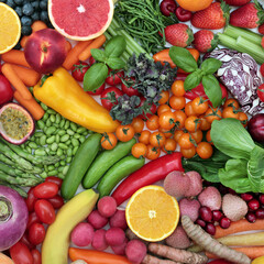 Fruit and vegetable healthy food collection very high in antioxidants that neutralise free radicals. Vegan and vegetarian health foods full of anthocyanins, fibre, carotenoids, protein and vitamins.