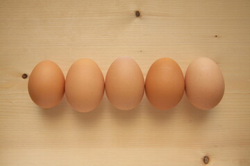 並べられた卵１