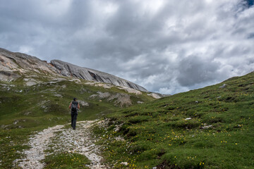 Obraz premium Trekking in the majestic Dolomiti of Alto Adige