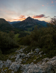 montaña atardecer