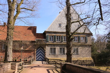 Blick auf den Eingang zum Kloster Dinklage in Niedersachsen