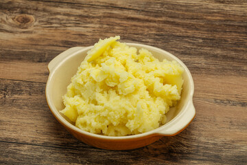 Mashed potato in the bowl