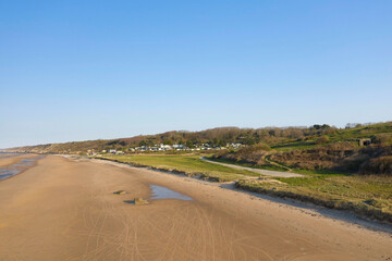 La plage et les collines de Omaha beach en France, en Normandie, dans le Calvados, au bord de la...