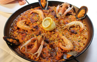Paella mallorquina
