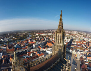 Fototapeta na wymiar Ulm, Deutschland: Panorama der höchsten Kirche der Welt