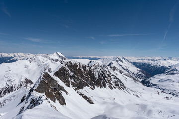 Fototapeta na wymiar Blick vom Pirchkogel auf Sellrainer Berge im Winter