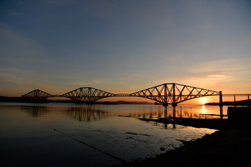 Fototapeta na wymiar sunset on the bridge