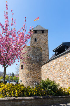 Ahrweiler, Stadtmauer mit Ahrtor