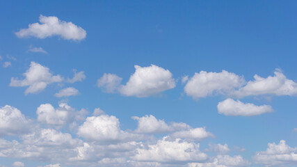 Naklejka na ściany i meble sky texture with white clouds