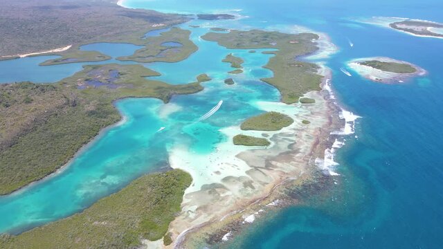 DRONE 4K - PLAYA MORROCOY EN VENEZUELA
