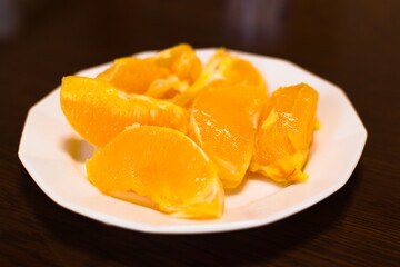 剥いたオレンジ