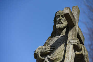 religion christ chretien croix statue Belgique Wallonie Arlon