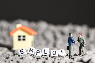 emploi business job travail salaire chomage accord associé patron immobilier